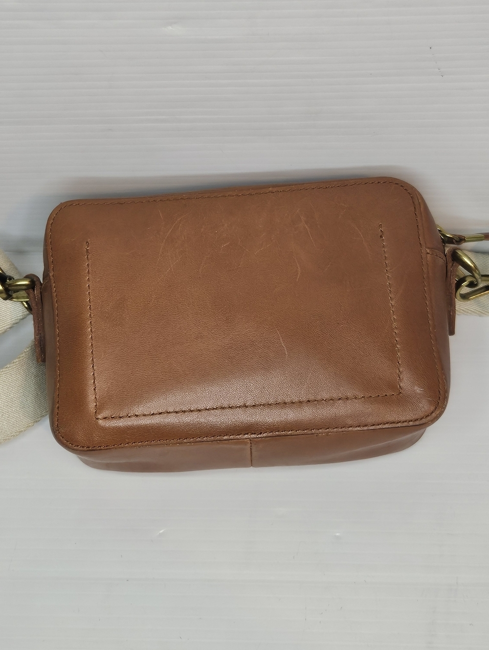 Madewell The Transport Camera Bag - Picture 10 of 14